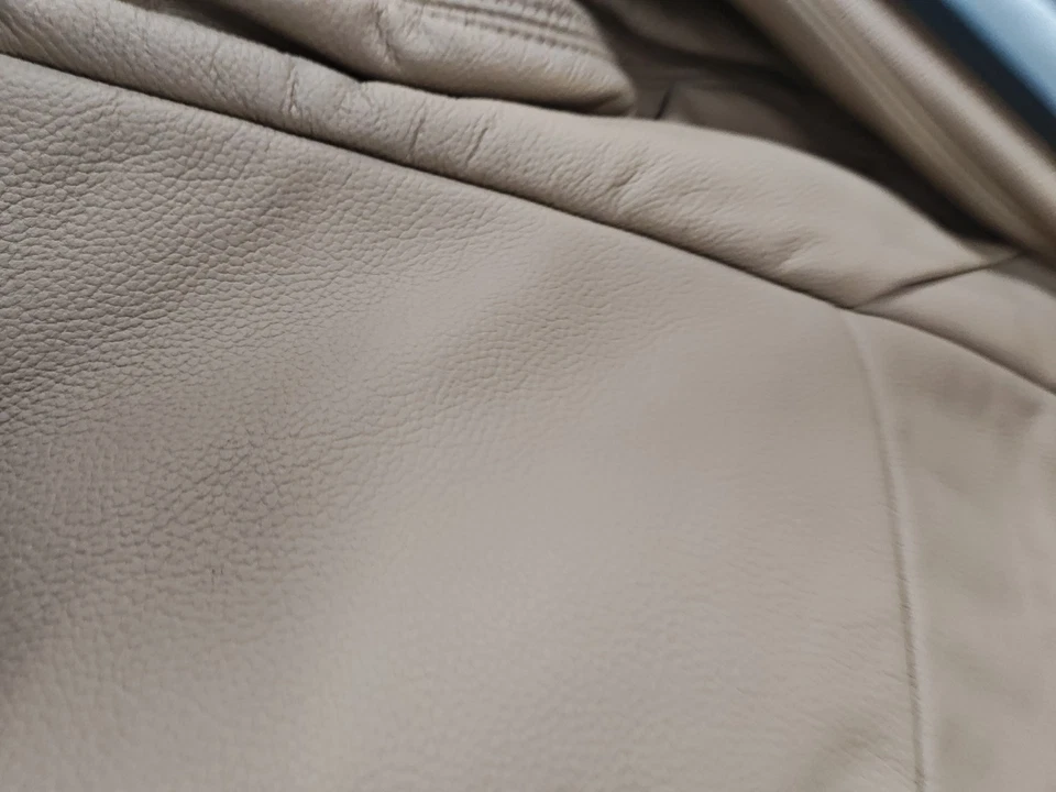 NUEVO OE Saab 9-3 Cubierta de asiento de cuero superior delantera con logotipo turbo 5316641 2001 2002 Foto 4 de 4