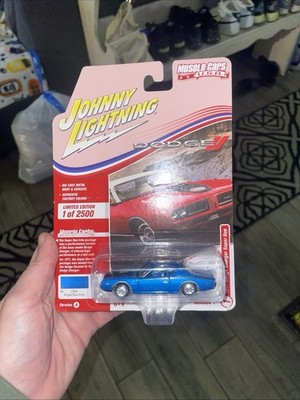 Johnny Lightning 1971 Dodge Charger Super Bee Bright Blue Poly 1:64 LE