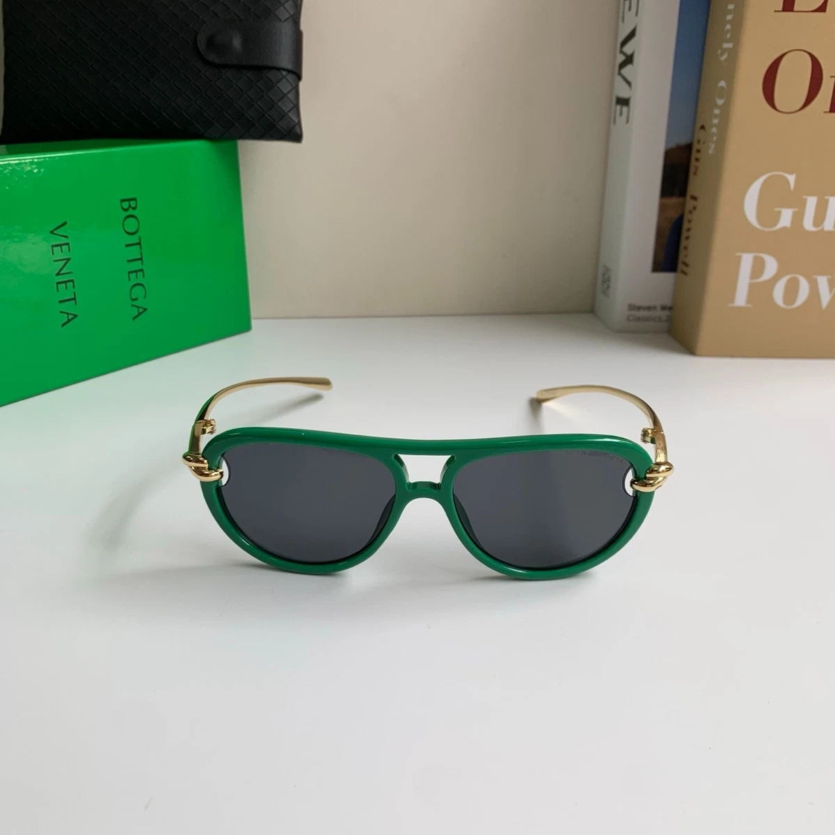 Bottega Veneta Green Striped Oval Acetate Sunglasses with Gold Accents Bottega Veneta - Acetate Oval Sunglasses - Green  main image 3