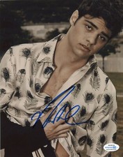 Noah Centineo To All the Boys Autographed Signed 8x10 Photo ACOA 2020-2