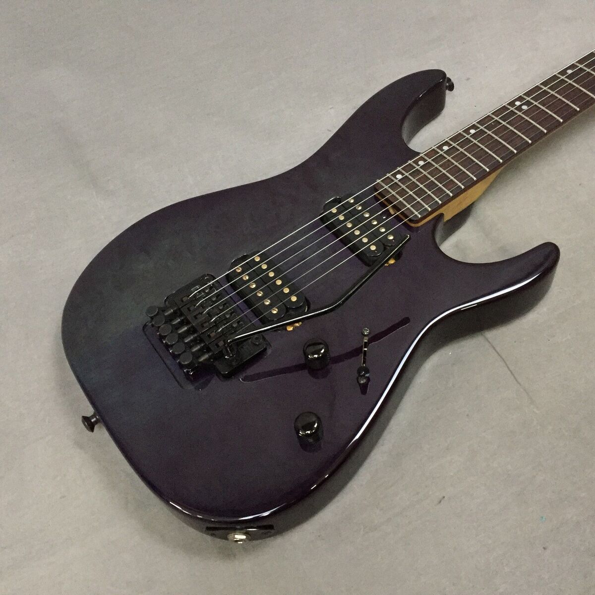 Washburn USA MG-132FR Designed by Grover Jackson Used Washburn USA MG-132FR Designed by Grover Jackson Used