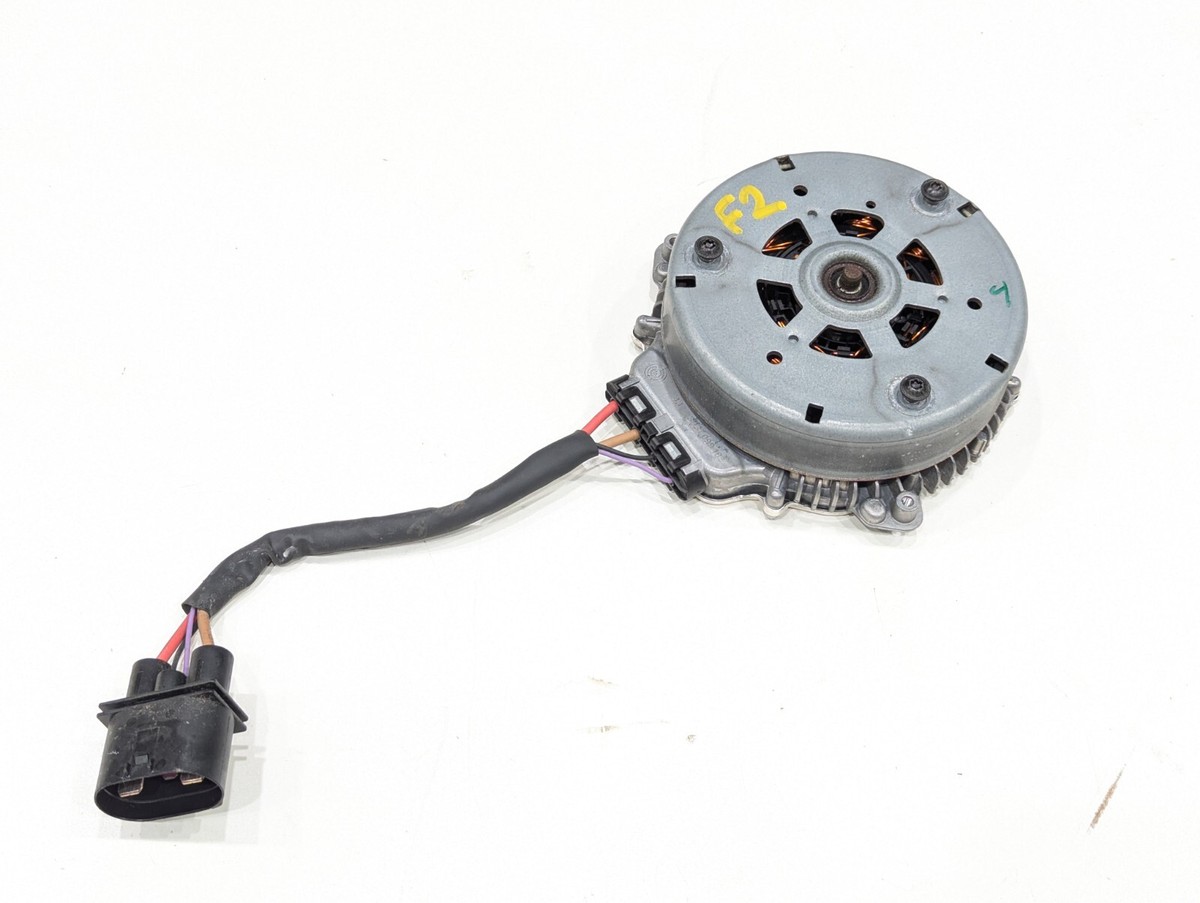 16-19 Mercedes X253 GLC300 Radiator Fan Motor Engine Cooling Unit