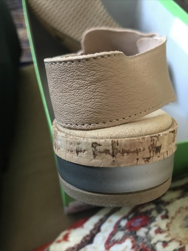 womens meucci Beiege sandals size 6.5 retail $175 - Picture 10 of 12