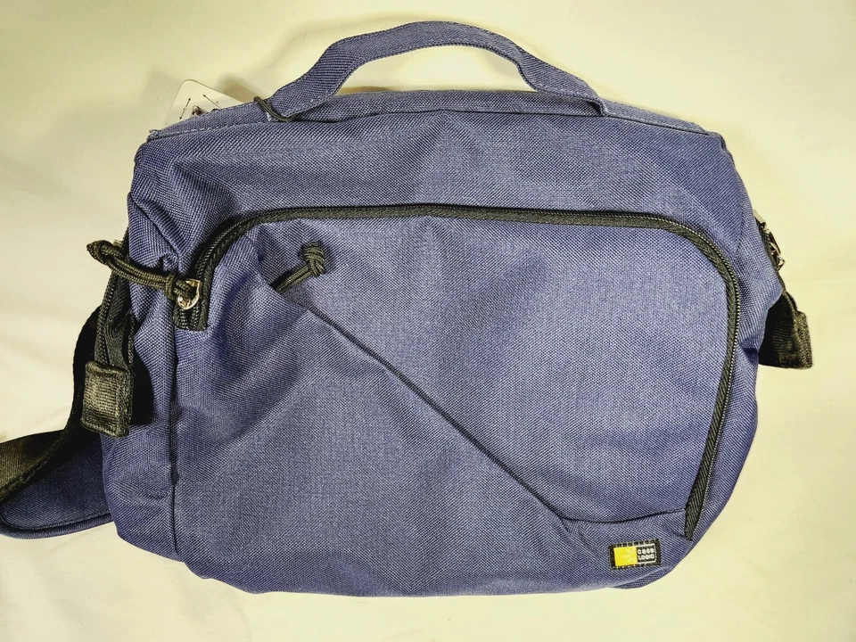 Case Logic Reflexion DSLR Shoulder Bag Medium w/ Adjustable Strap & Storage Pod - Image 2 of 4