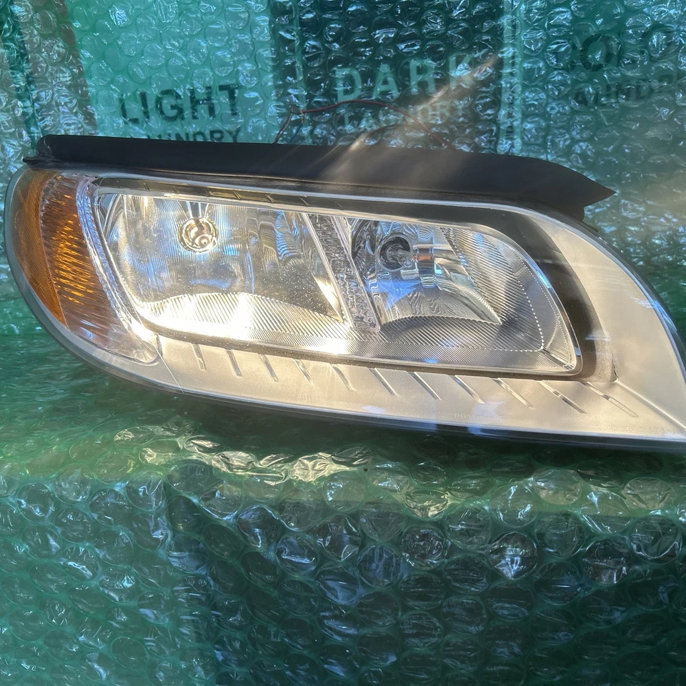 Faro halógeno lado derecho pasajero Volvo S80/08-10 V70 2008-2012 Foto 3 de 4