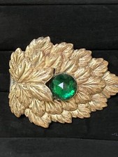VINTAGE VICTORIAN SHOE CLIP WITH GREEN GLASS STONE
