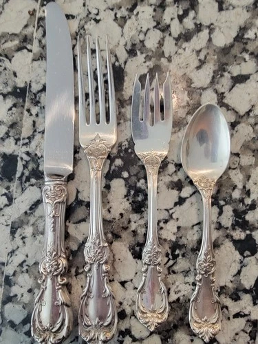 Reed and Barton "burgundy" 4 pc place setting, sterling silver 238 grams