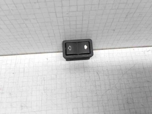 BMW 5 E39 Schalter für Fensterheber hinten rechts 8368974 2.00 Petrol 32507698