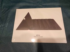 Apple A1829 MX3L2LL/A Smart Keyboard Folio/Case for iPad Air Pro Black - English