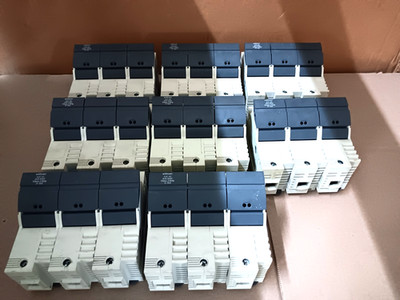 WOHNER AJC 60 3 POLE FUSE HOLDER 60 A 600 V W/ Fuses Lot Of 8