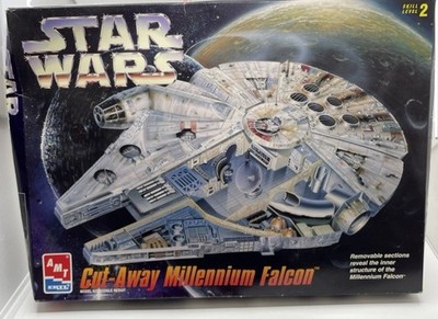 AMT ERTL Star Wars Cut-away Millennium Falcon model kit 1996 open