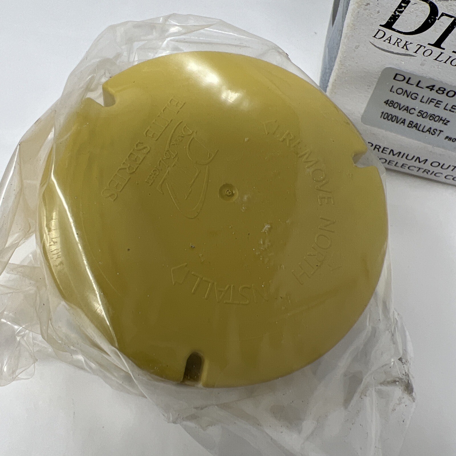 Dark to Light (DTL) DLL480 1.5CUL - 480VAC 50/60Hz - 1000VA Ballast