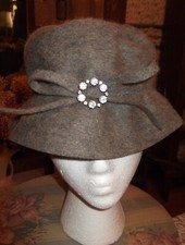 Lovely Vintage Gray Wool W/ Rhinestone Pin  Bow Women's Fashion Cinched Hat