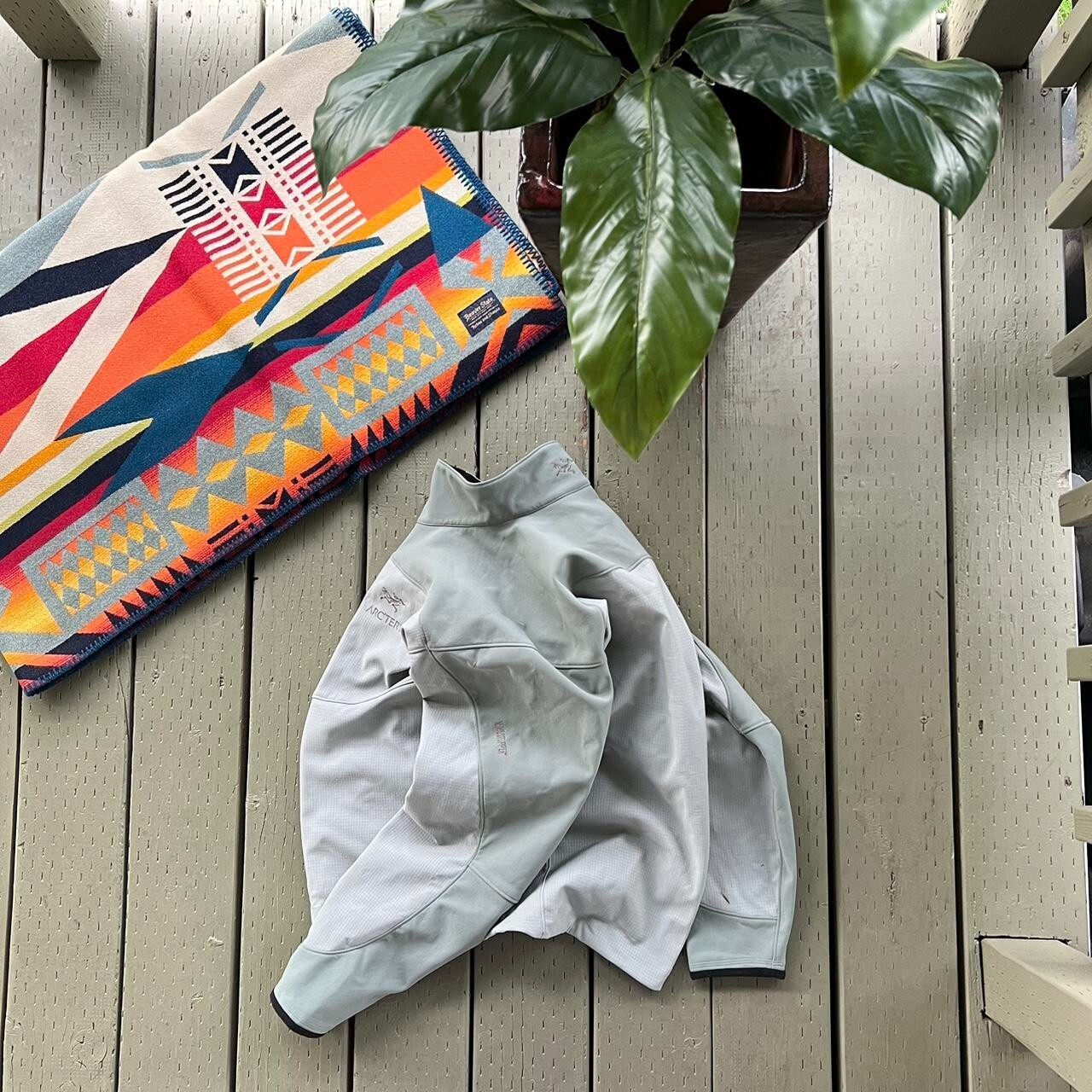 ARC'TERYX Giacca vintage Arcteryx WINDSTOPPER LT morbida foderata in micropile giacca uomo