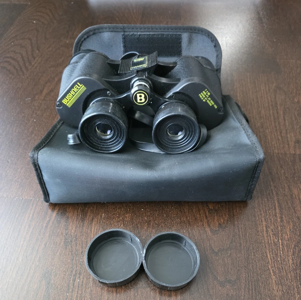 VTG Bushnell 7x35 420 Ft. at 1000 YDS 140M at 1000M Field 8° Binoculars w/ Case - Image 3 of 4