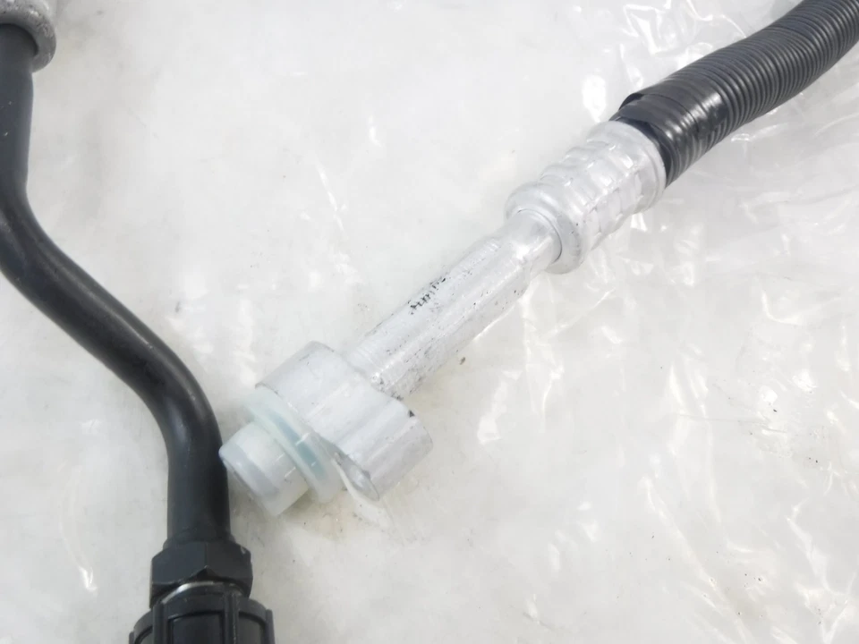 Genuine NAPA A/C Hose Assembly 282786 For 1998-2003 Ford Lobo 1/2 Ton Pickup - Image 3 of 4