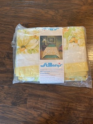 Vtg St Mary s WATERCOLOR FLORAL Screen Printed Blanket Yellow Daisy's NWT 72x90