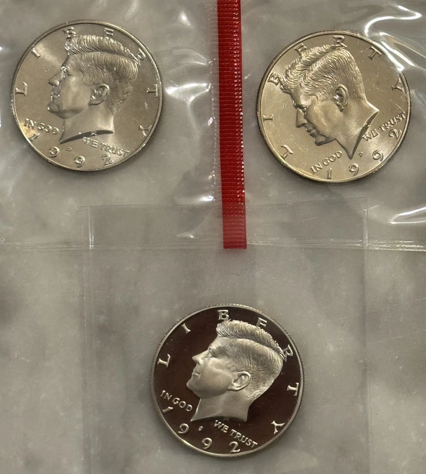 1992 P D S Kennedy Half Dollar - Proof & BU 3 Coin Lot Mint Cello - Image 2 of 4