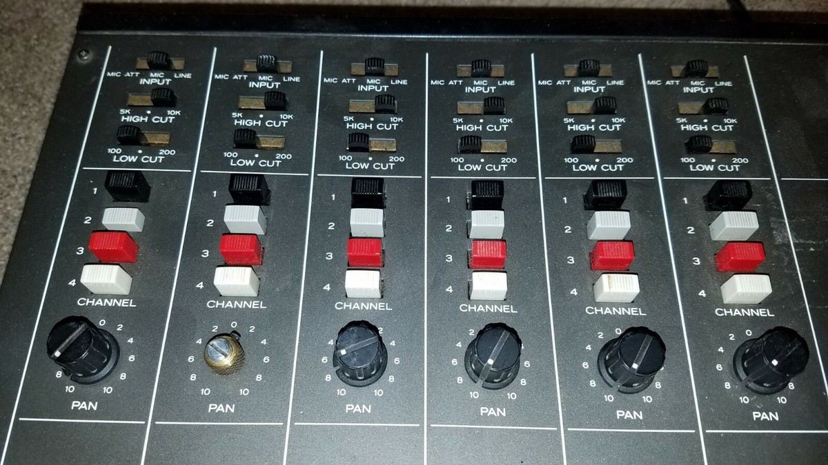 s-l1200.jpg s-l1200.jpg