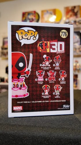 Funko Pop! Marvel - Deadpool - Deadpool en pastel - #776 en protector - Imagen 4 de 7