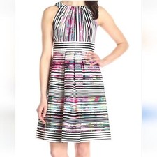 Nine West Sleevesless Fut and Flare Dress with Pockets size 4