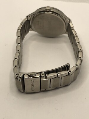 Seiko Unisex Silver Stainless Steel Analog Dial Quartz  display picture 2