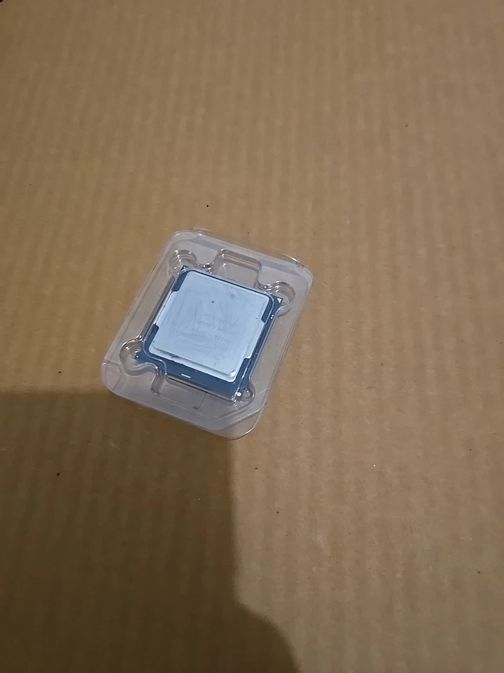 Intel G4520 2x 3.6GHz Socket FCLGA 1151 3MB CPU Processor  SR2HM - Image 3 of 3