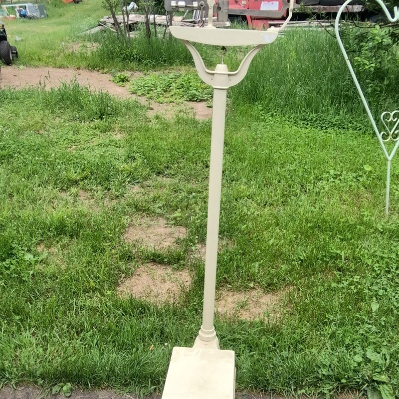 Fairbanks Doctors Standing Scale vintage doctor's office patient platform