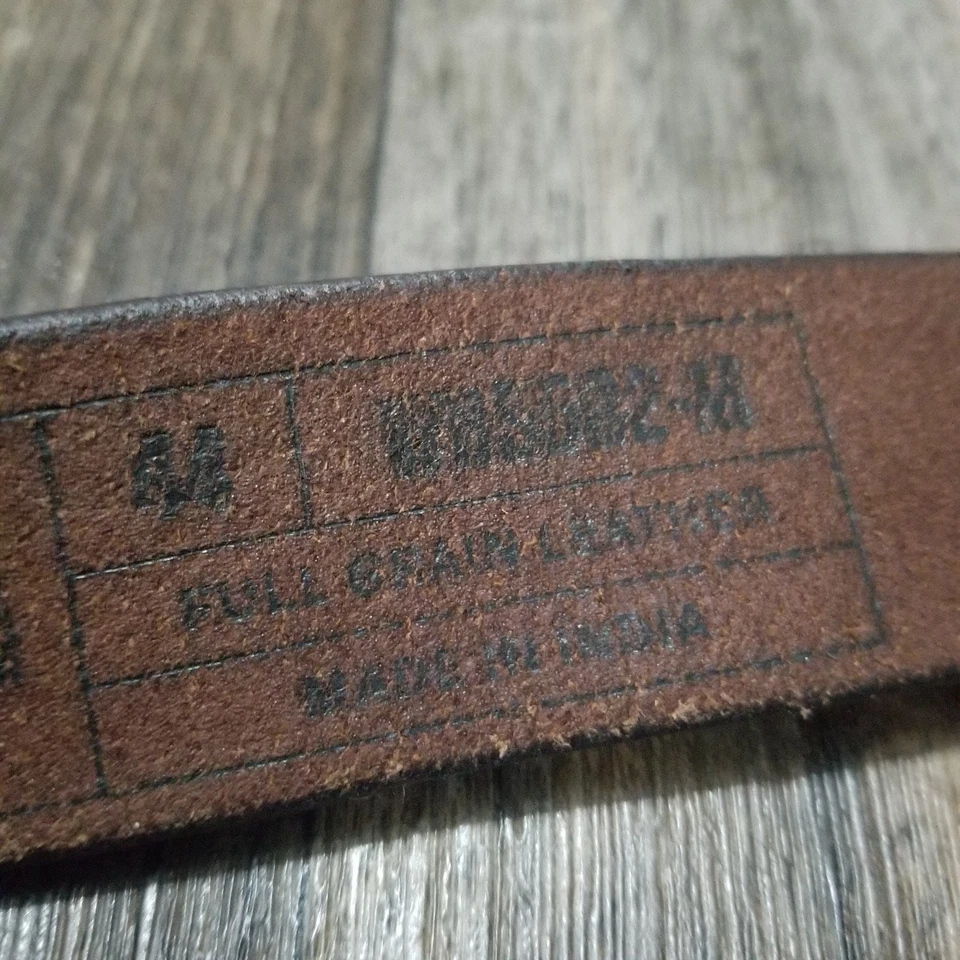 Carhartt Belt Brown Distressed Size 44 Cowhide Leather Metal Buckle - Image 2 of 4