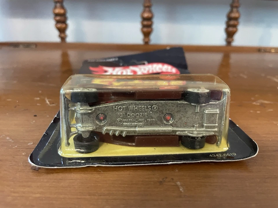 Tarjeta sin perforar Hot Wheels Extras '31 Doozie Diecast Car Mattel Vintage 1981 Foto 4 de 4