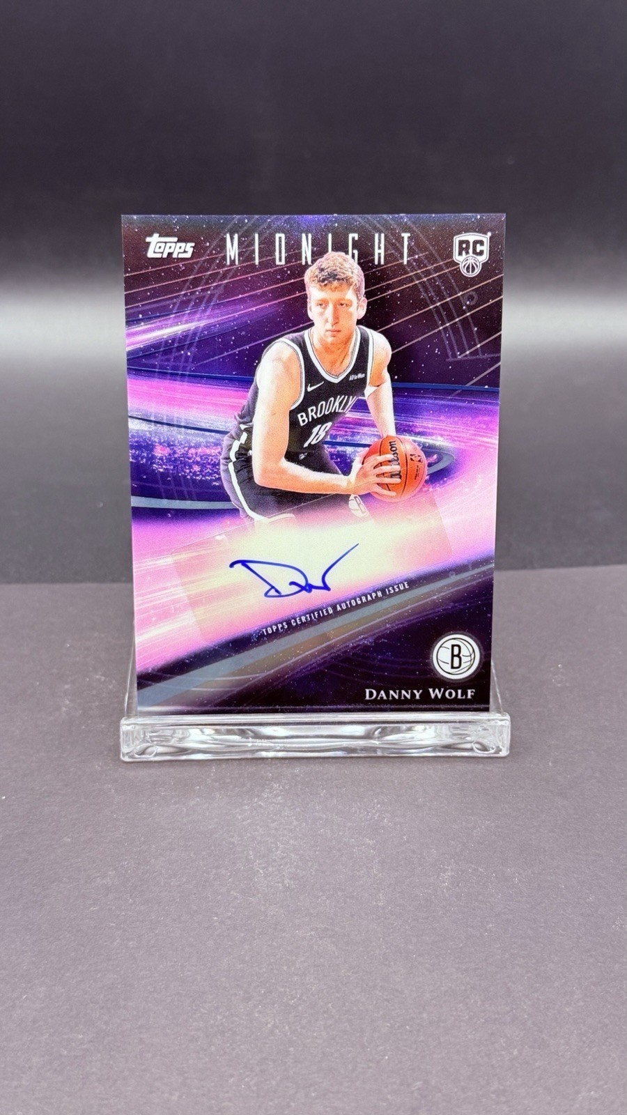 Danny Wolf 2025-26 Topps Midnight Rookie Horizon Signatures #RHS-DW (RC, AU)