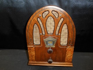 1934(?) Crosley Cathedral model #169