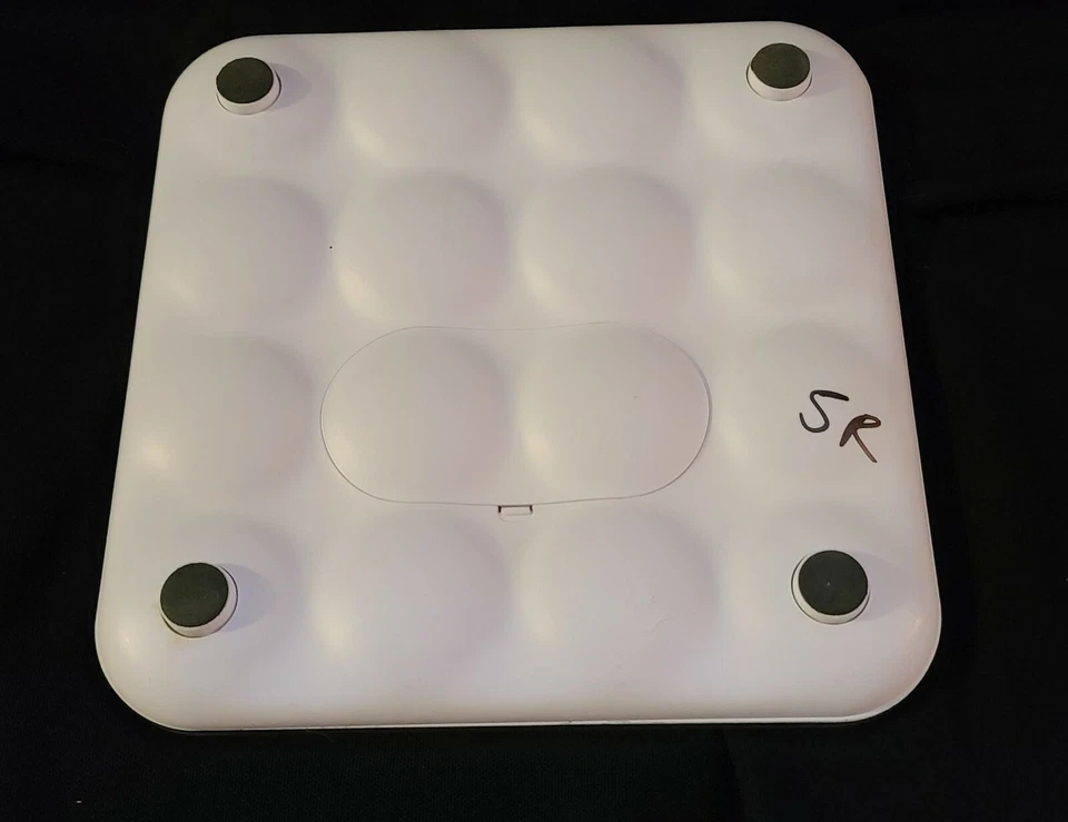 Умные весы Fitbit Aria белые цифровые для ванной Wi-Fi белое стекло - Изображение 4 из 4