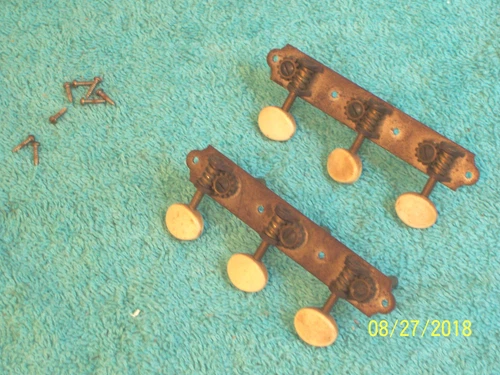 Vintage 50's 60's Waverly Classical Guitar Plate tuners original white Buttons