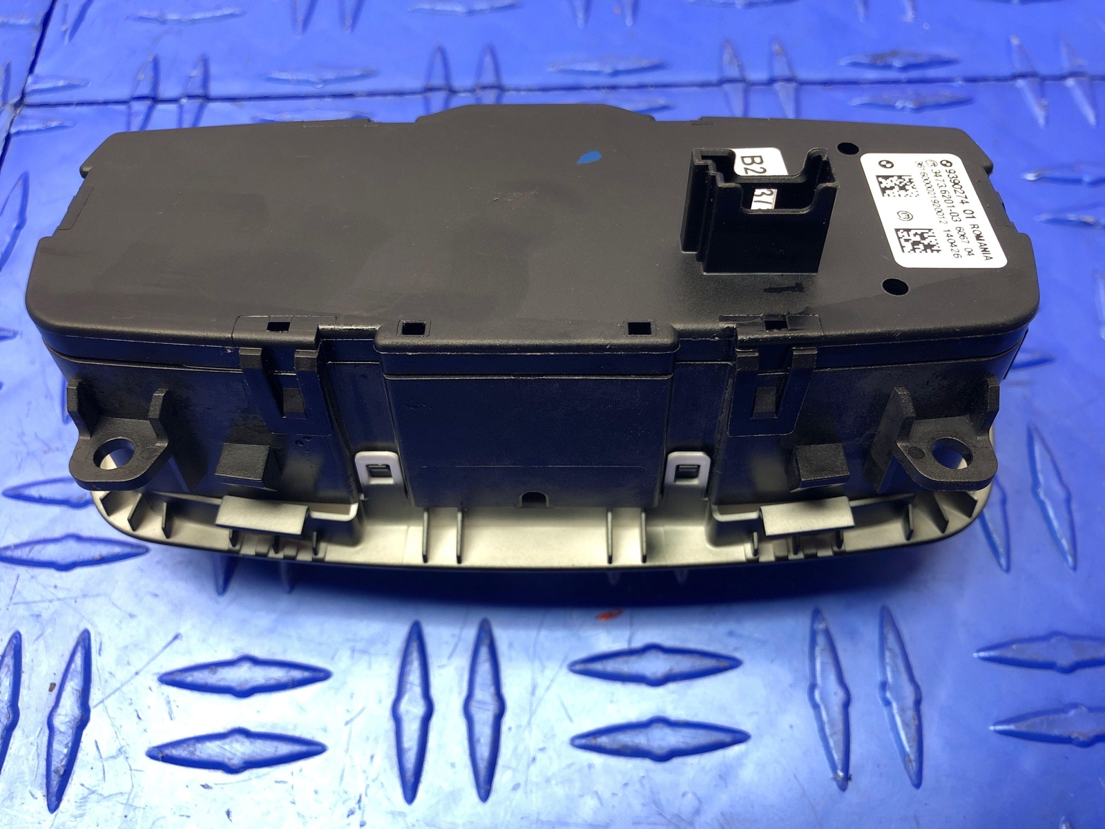2014-2020 BMW I8 FRONT LEFT SIDE HEADLIGHT SWITCH PANEL 9390274 OEM 2015 2016