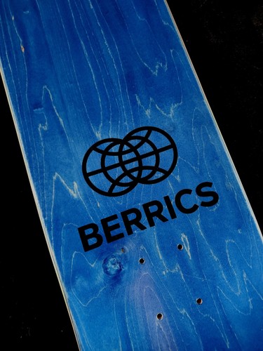 Leticia Bufoni signierte Berrics Do a Kickflip Skateboard Autogramm weiß 8" Deck - Bild 13 von 13