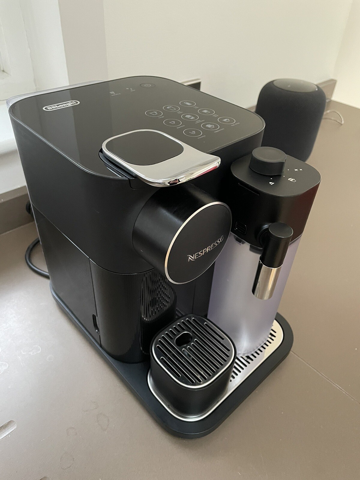 De'Longhi Nespresso Gran Lattissima Espresso Machine Black (Faulty