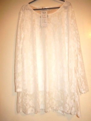 white lace top size 18