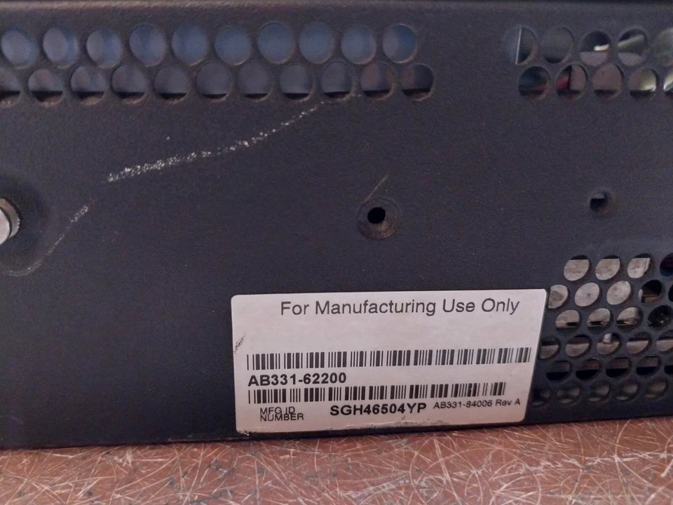 HP RX2620 Integrity Server AB331A Rev.A 8A 100-127V- 50/60HZ HPC2 10000RPM - Image 3 of 4