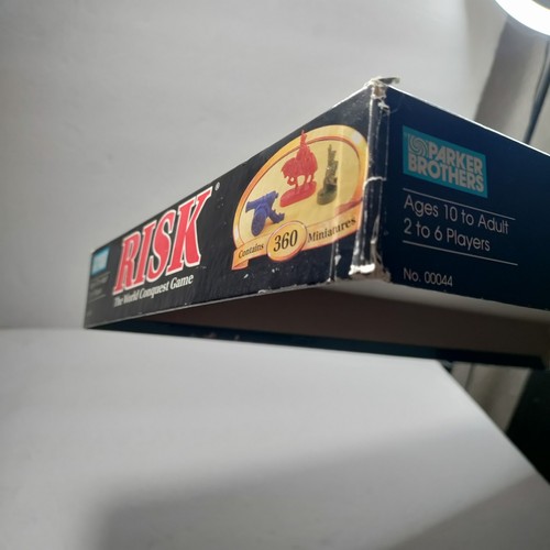 Risk World Conquest Game Parker Brothers 1993 100% Complete DAMAGED BOX - Picture 14 of 22