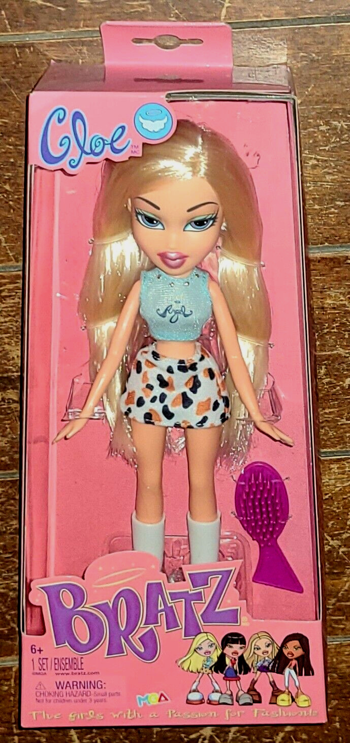 Bratz: (2023) CLOE 9" Fashion Doll with Accessories! #987994