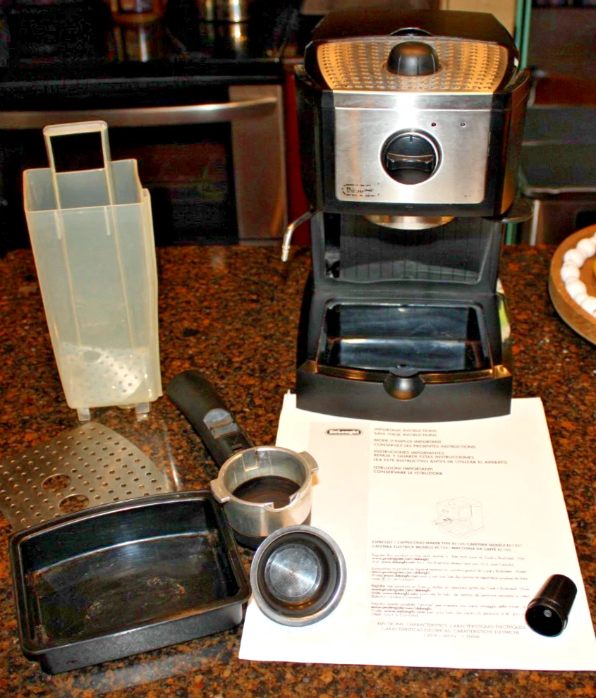 DeLonghi EC155 Espresso Machine w/ Frother 1100W Black & Silver Working