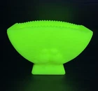 Fenton Custard Love Birds Fan Vase Planter 6.5" Yellow Uranium Vaseline UV Glow