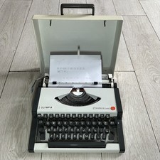 Vintage Olympia Manual Typewriter Portable Traveller De Luxe S 1970's & Case