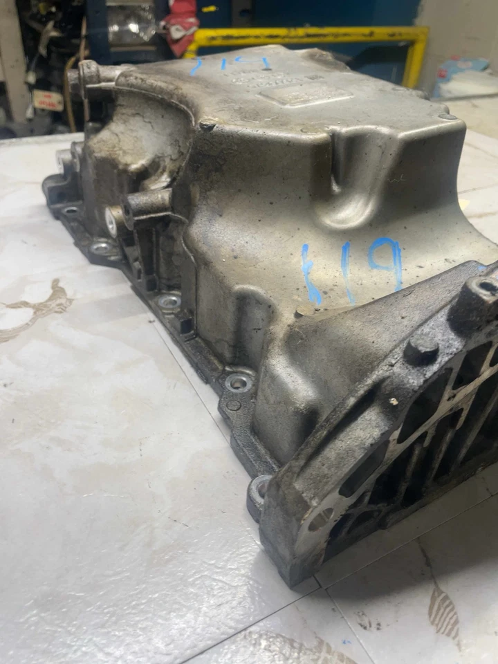 2007-2011 GMC ACADIA 010-011 LACROSSE 08-011 EQUINOX Oil Pan 3.0L 3.6L OEM - Image 3 of 4