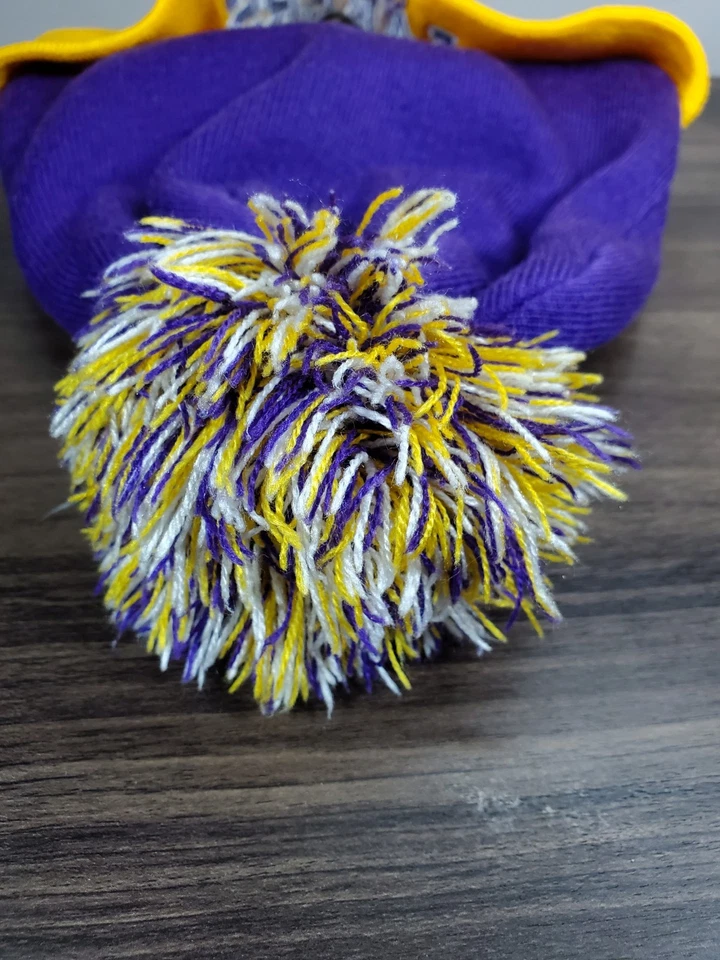 洛杉矶湖人队冬帽 Mitchell & Ness Pom Beanie NBA 紫色和金色 — 第 4/4 张图片