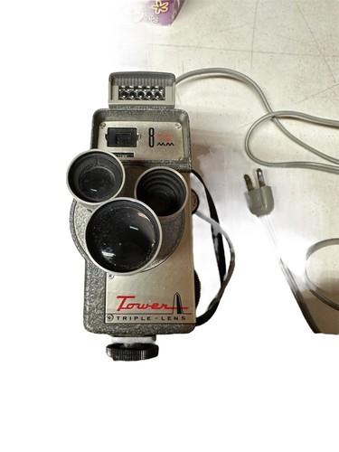 Vintage Tower Triple Lens 8mm Movie Camera Model T-185 w/ 2 Movie Floodlights - Picture 4 of 9