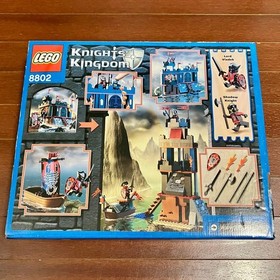 LEGO 8802 Knights Kingdom II Dark Fortress Landing Sealed
