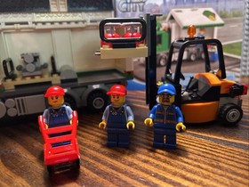 LEGO CITY: Cargo Truck (60020) 100% Complete w/Box and Manuals