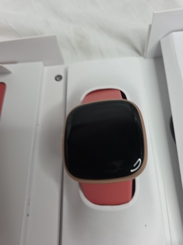 Fitbit Versa 4 Smart Fitness Watch, Copper Rose/Pink Sand (AHJ) - Picture 6 of 11